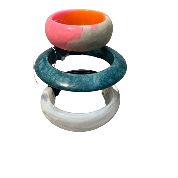 Accessories - Blk & White Lucite Clamper Bracelet -Hinged Bracelet, Colorful End Of Day Lucite